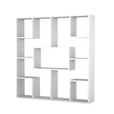Bibliothèque design blanche minimaliste dans un décor contemporain